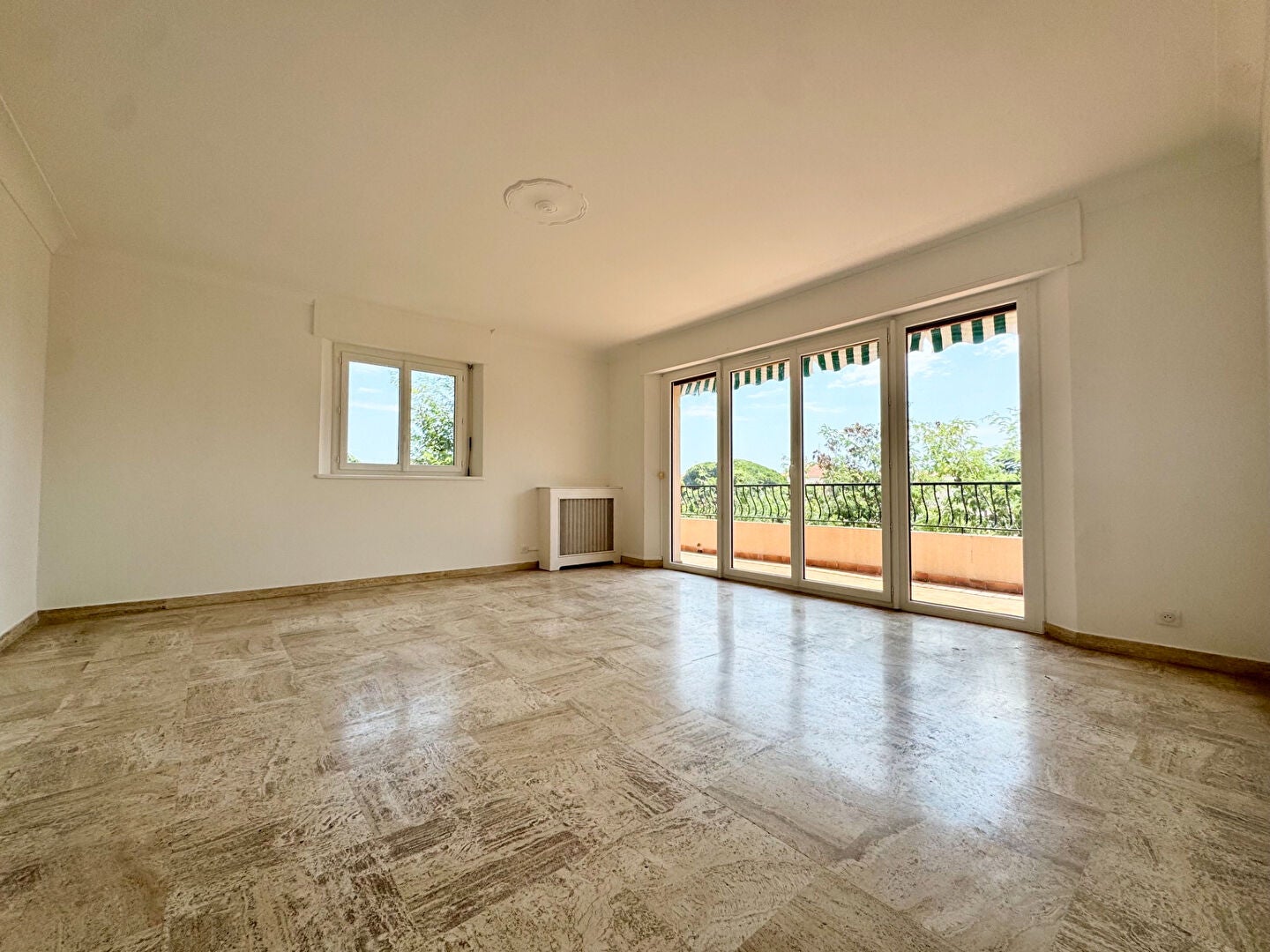 Appartement Avenue Jean de Noailles à Cannes