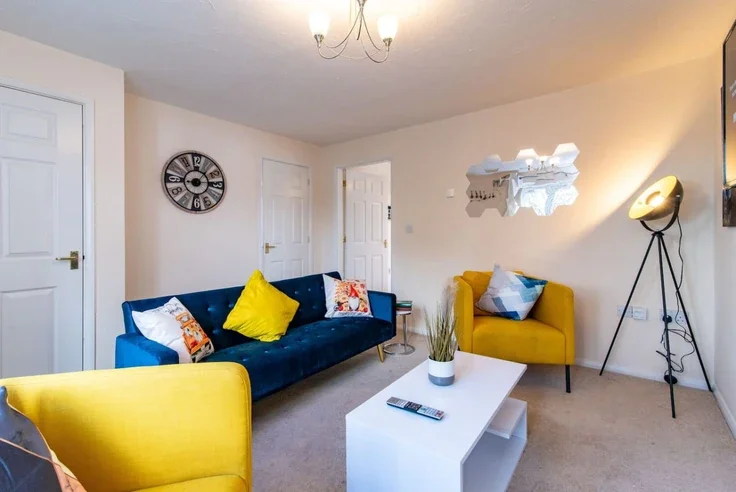 Flat Mandarin Way in Derby