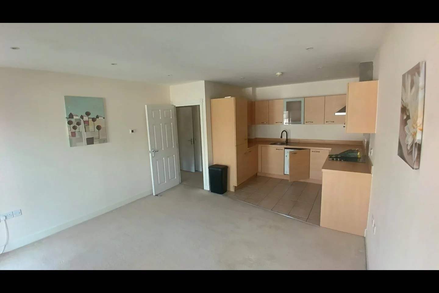 Flat Pasteur Drive in Swindon