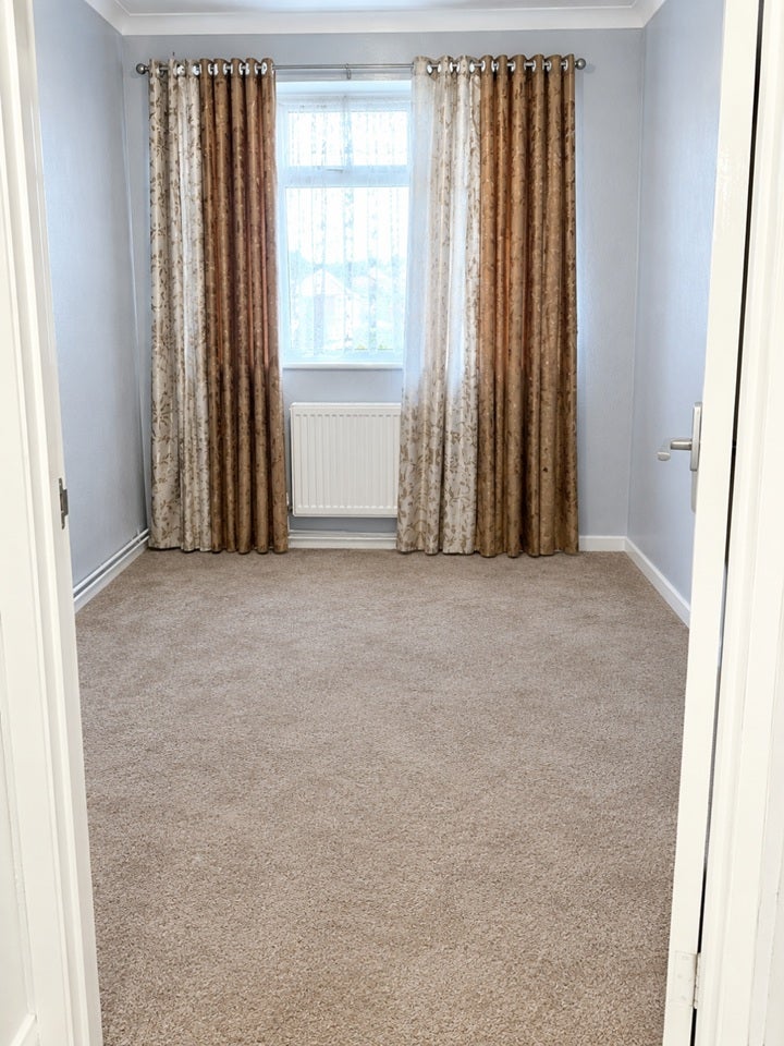 Room Bradfield Drive in Greater London