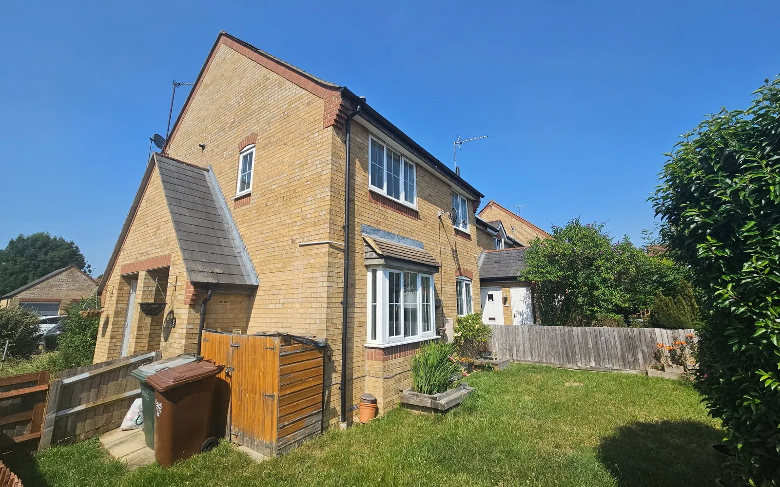 House Canterbury Close in Cherwell District
