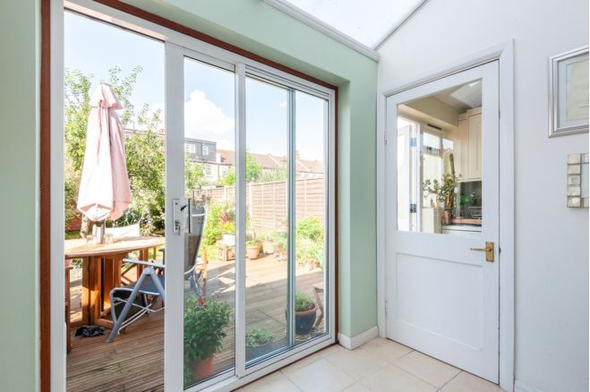 Flat Southcote Road in Greater London