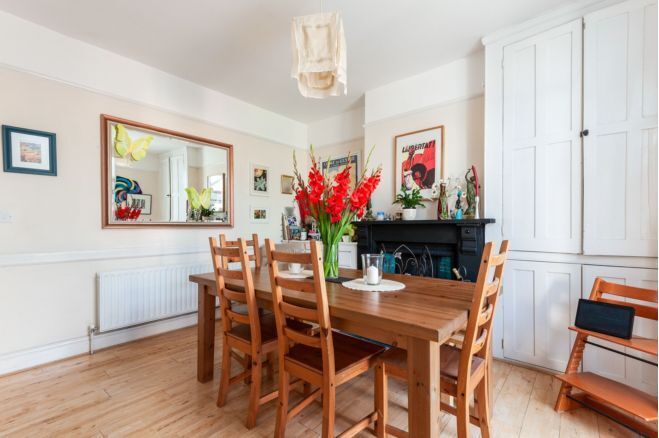 Flat Southcote Road in Greater London