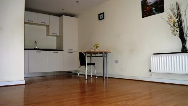 Flat Spring Place in Greater London