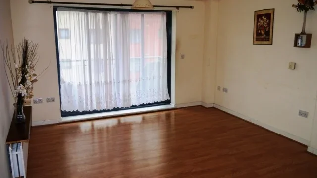 Flat Spring Place in Greater London