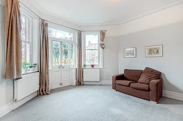 Flat Stamford Brook Avenue in Greater London