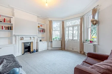 Flat Stamford Brook Avenue in Greater London