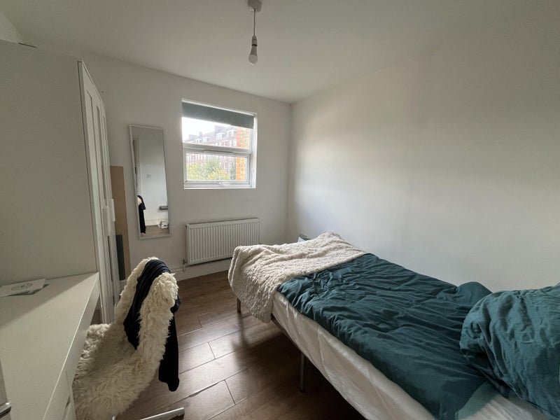 Room Homerton High Street in Greater London