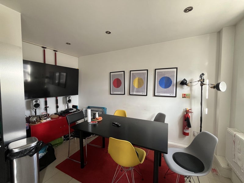 Room Homerton High Street in Greater London