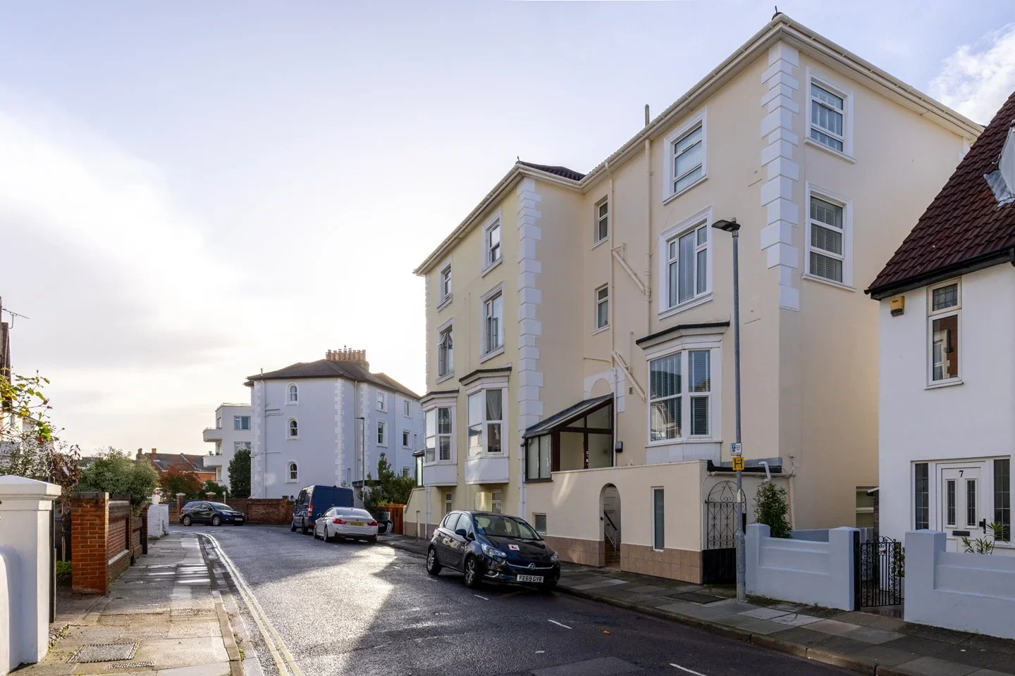 Flat Kenilworth Road in Portsmouth