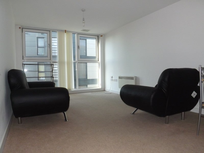 Flat Riverdene Road in Greater London