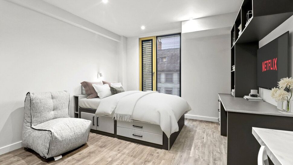 Flat Drapery in Northampton