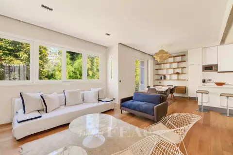 Appartement Avenue Despréaux à Paris