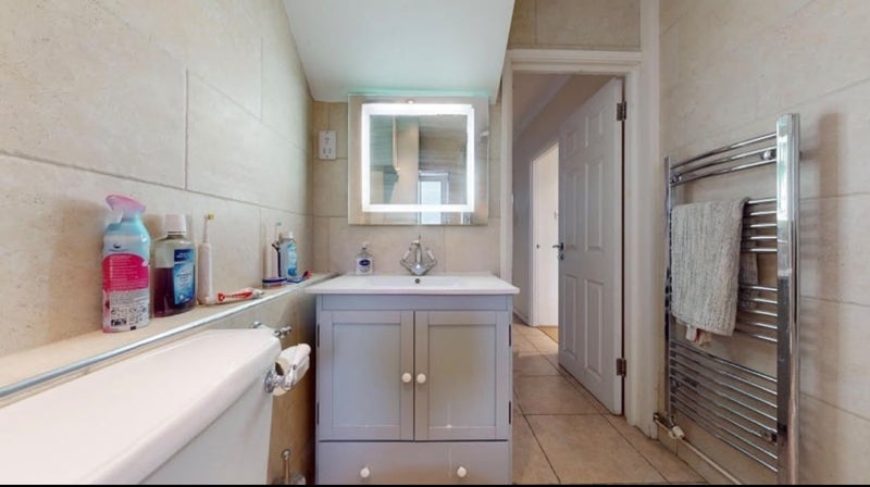 Room Timber Mill Way in Greater London
