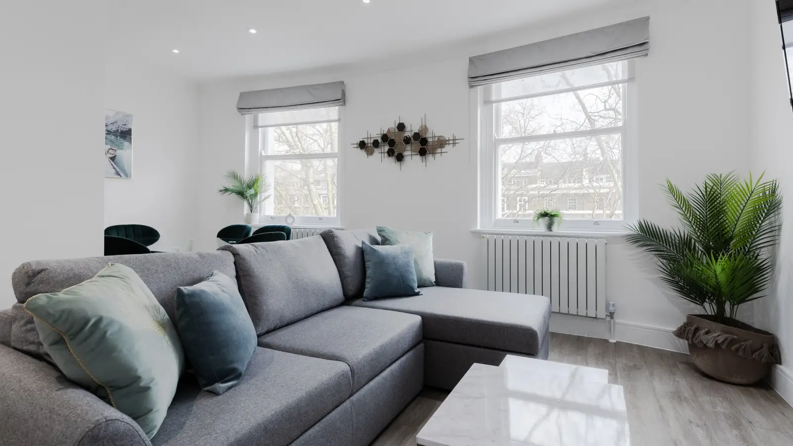Flat Conduit Mews in City of Westminster