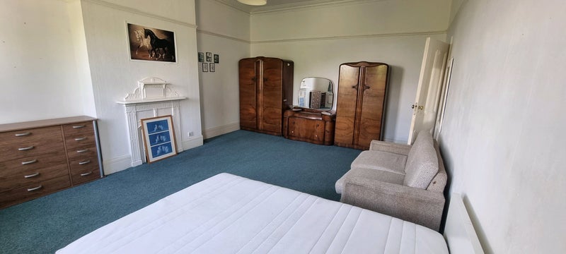 Room Springfield Avenue in Greater London