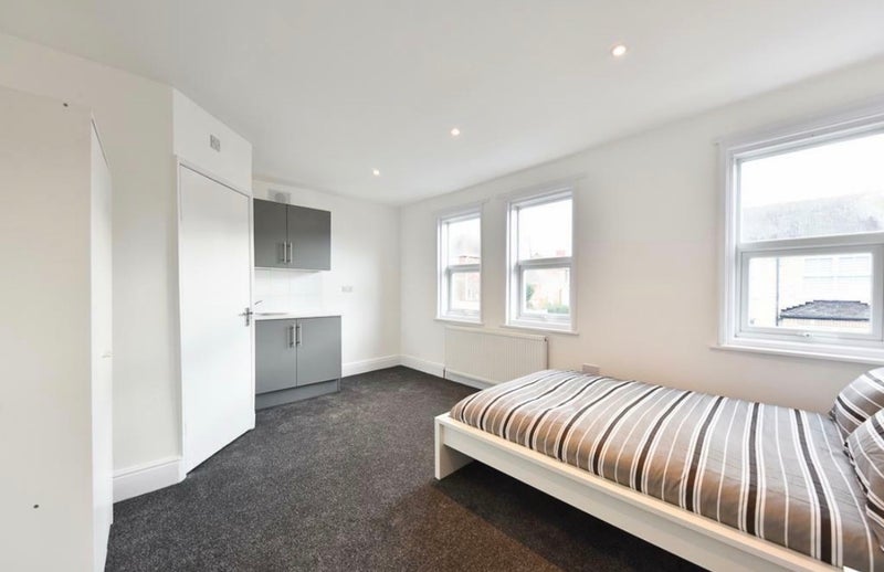 Room Stella Street in Mansfield