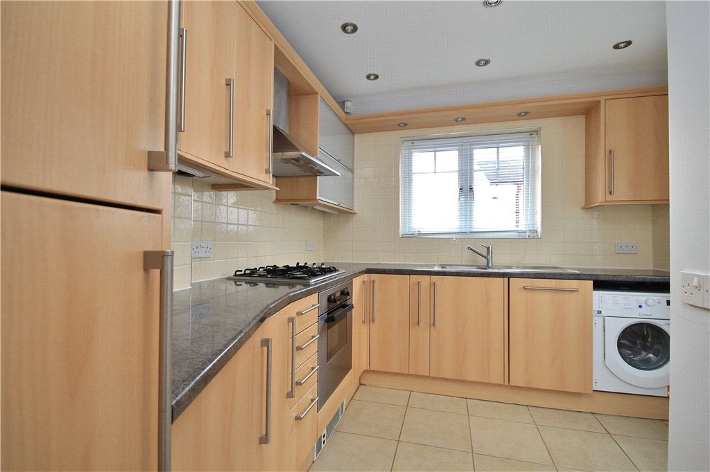 Flat Broadway in Woking