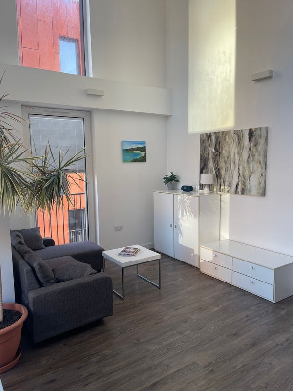 Room Carteret Way in Greater London