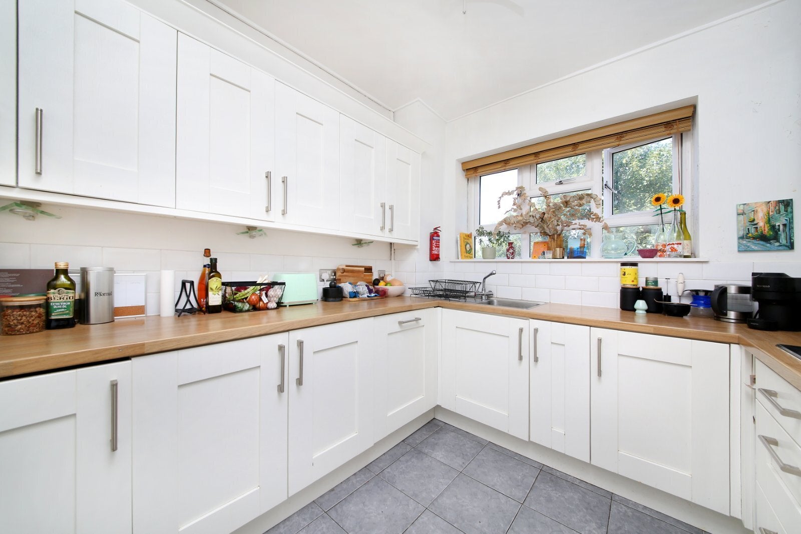 Flat Thornton Road in Greater London