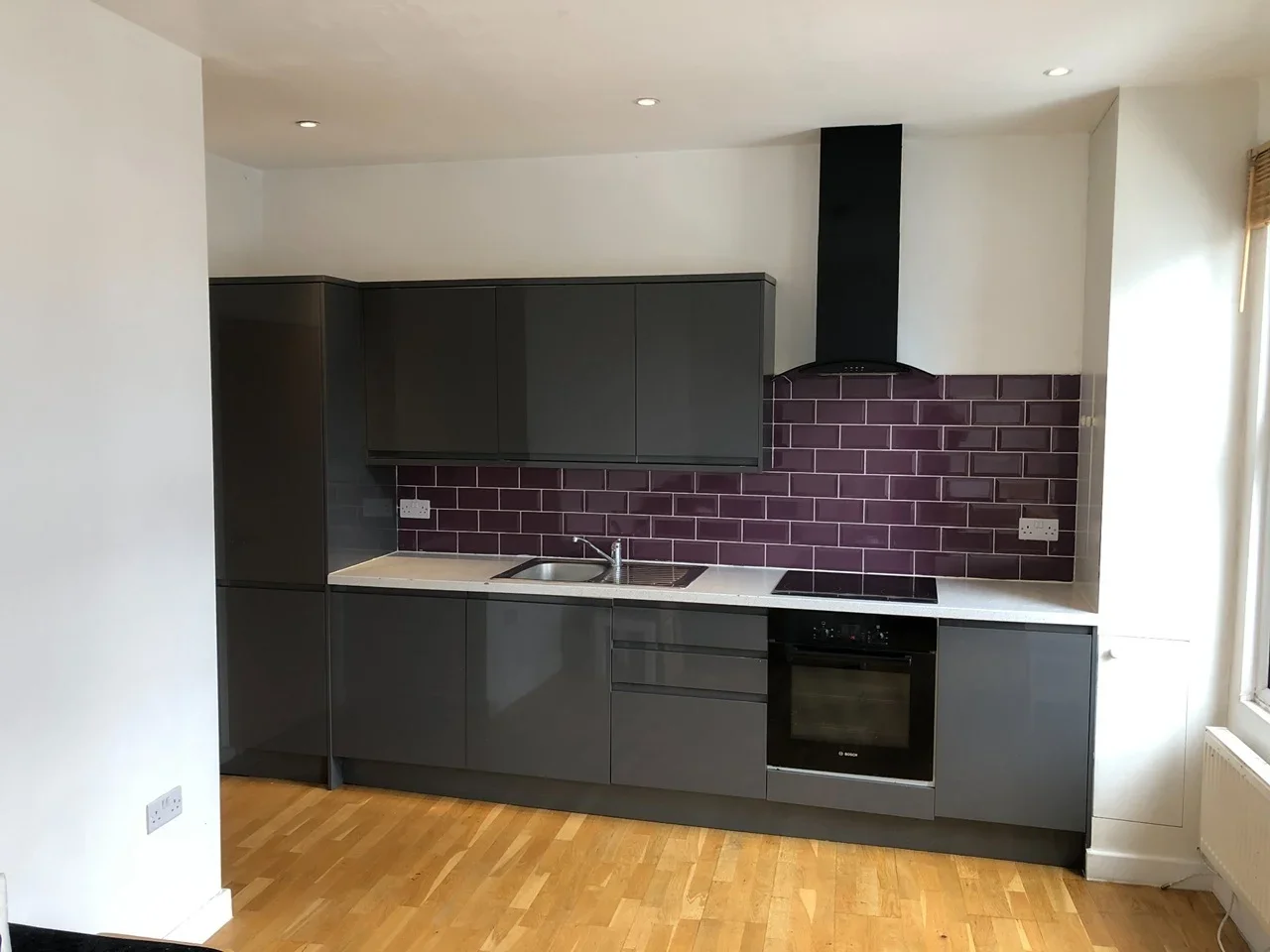 Flat Haydons Road in Greater London