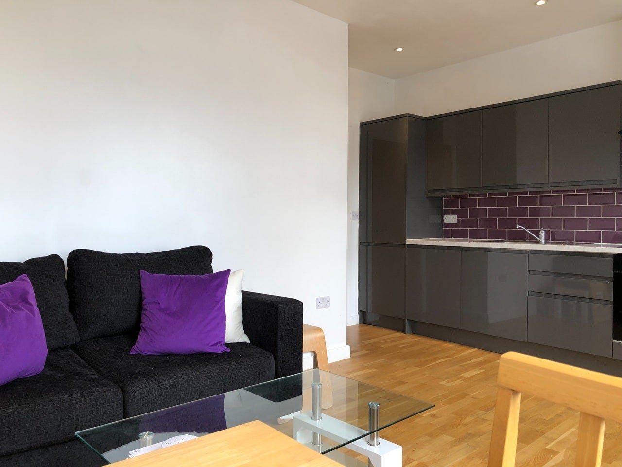 Flat Haydons Road in Greater London