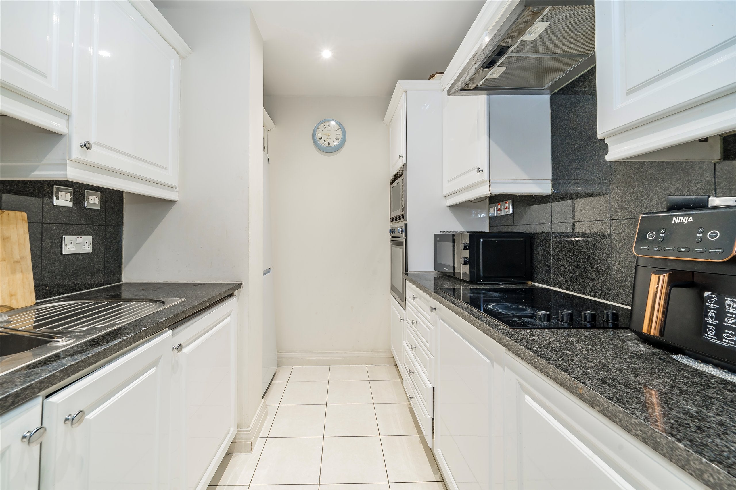 Flat Point W Access Road in Greater London