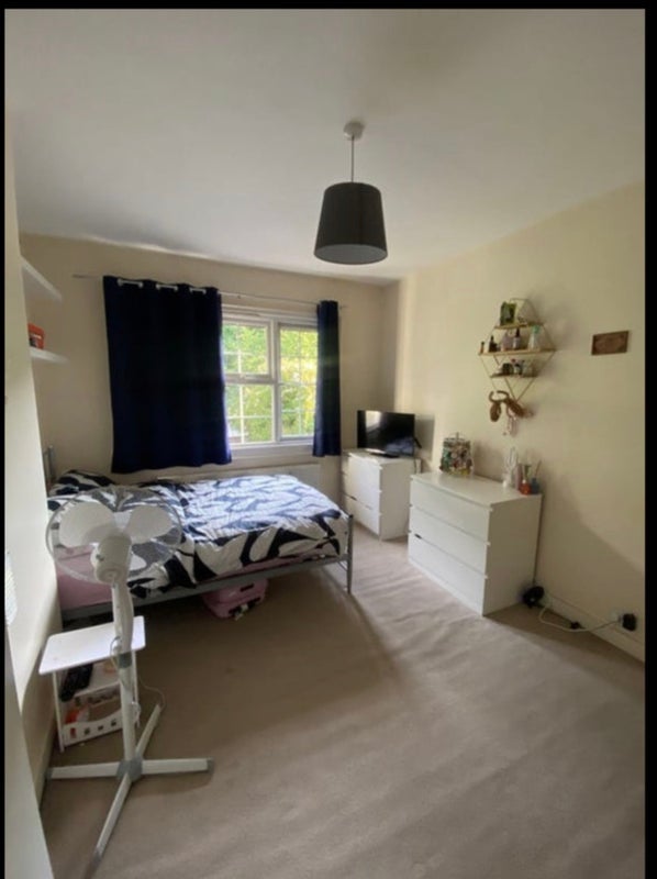 Room Wulfstan Street in Greater London