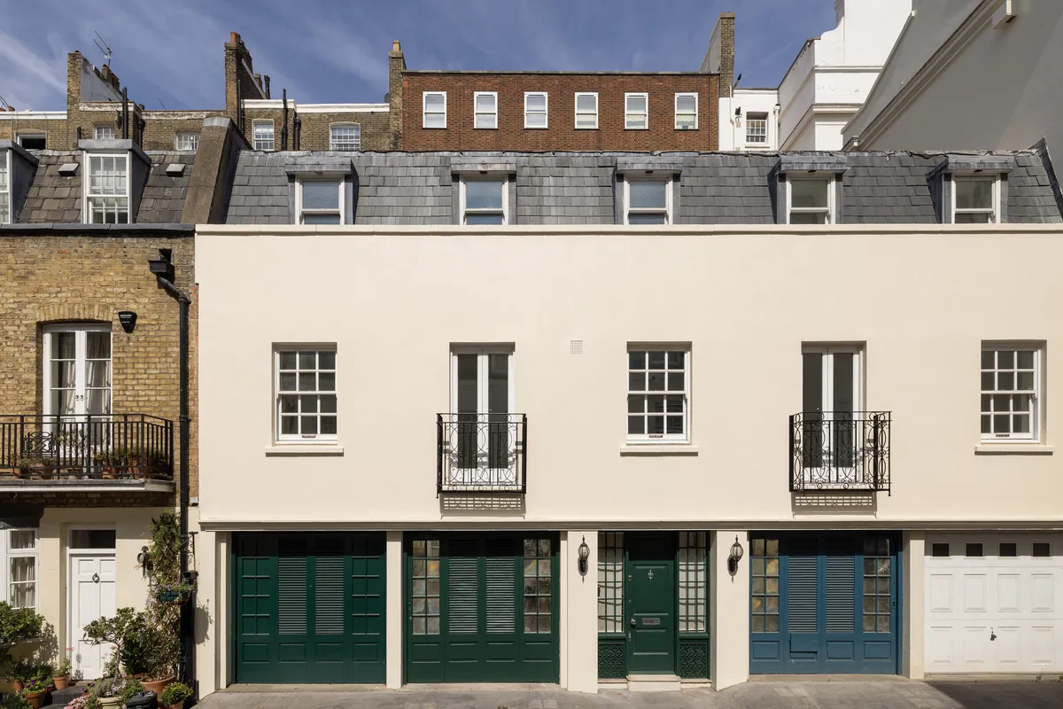 House Eaton Mews North in City of Westminster