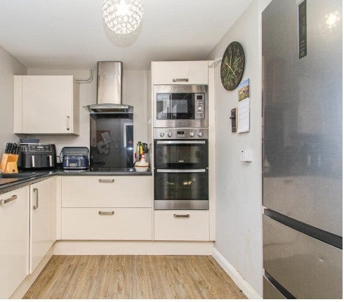 Flat Sheridan Court in Nottingham