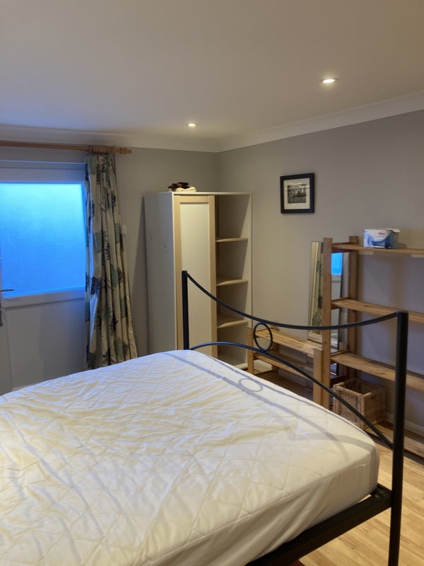 Room Erlanger Road in Greater London
