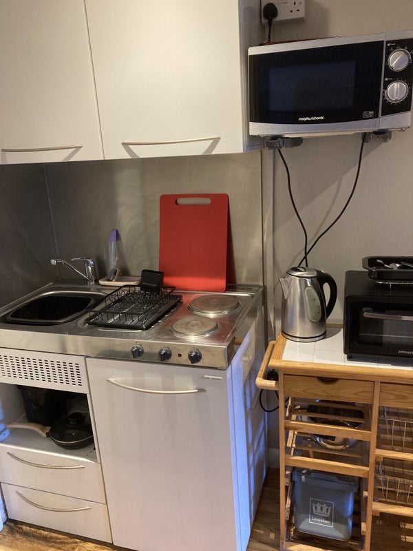 Room Erlanger Road in Greater London