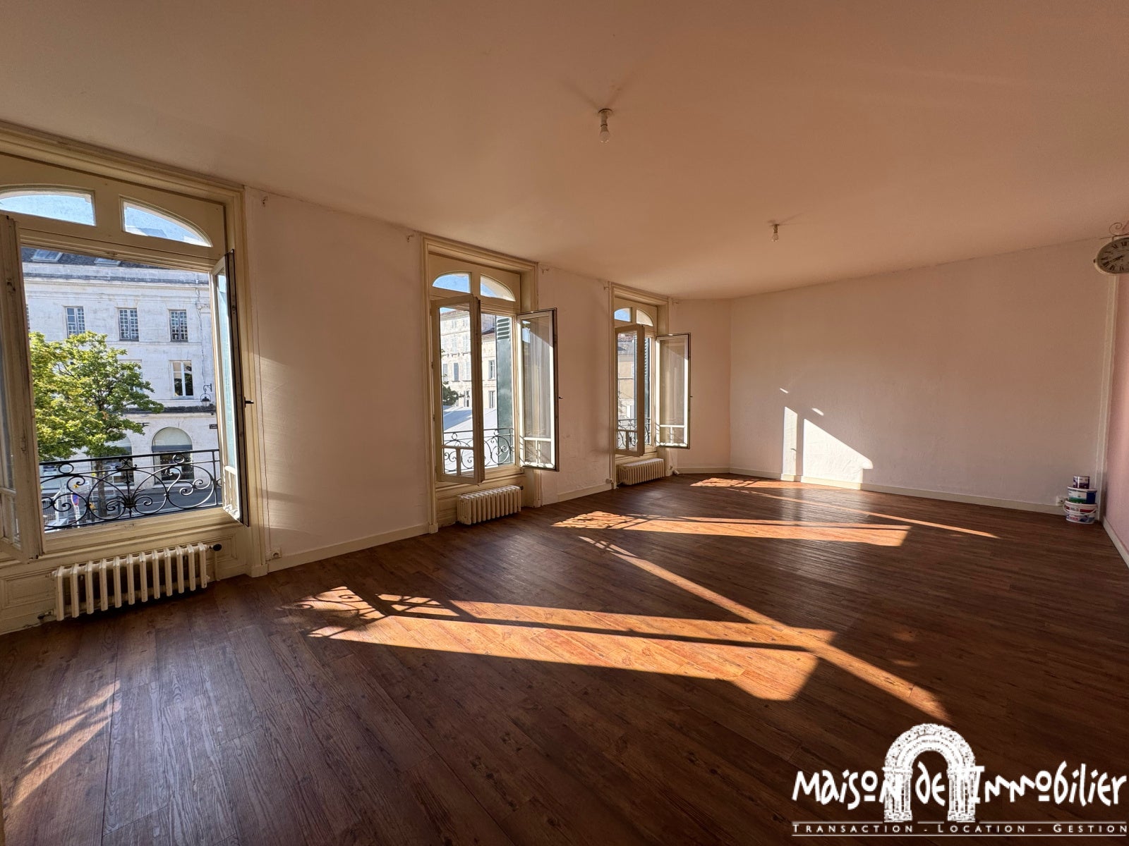Flat Place d'Armes in Cognac