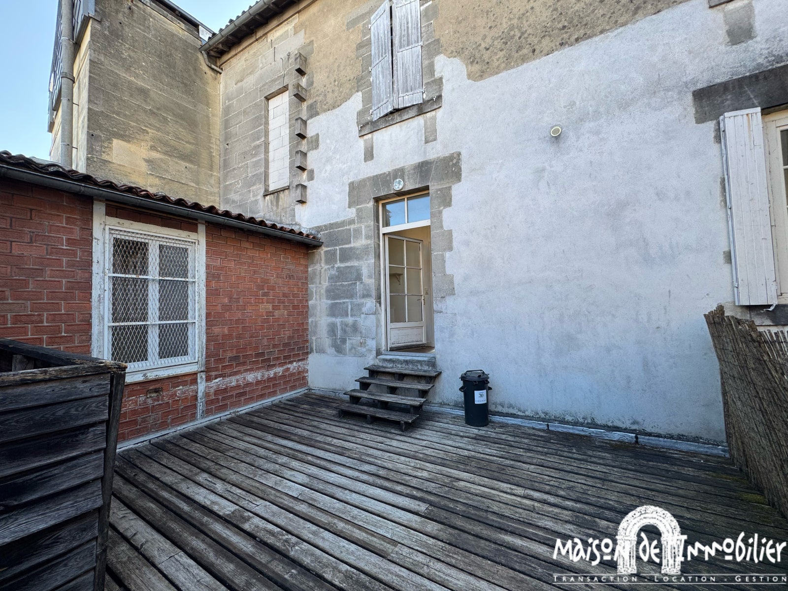 Flat Place d'Armes in Cognac
