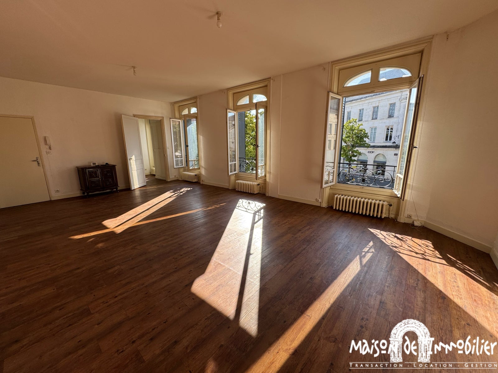 Flat Place d'Armes in Cognac