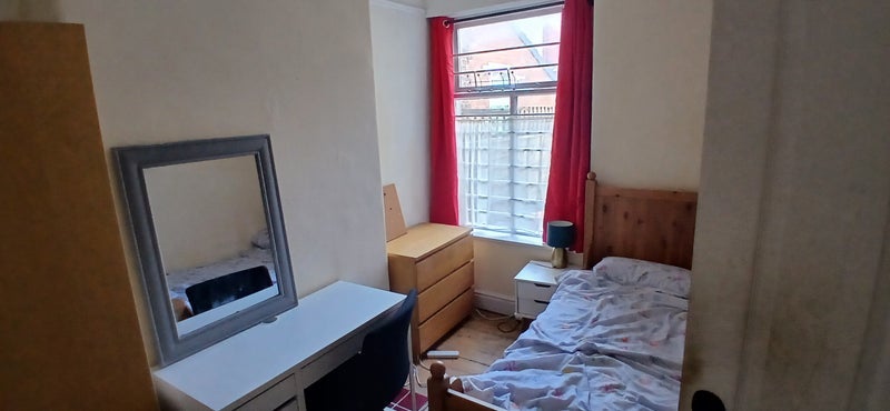 Room Grosvenor Road in Manchester