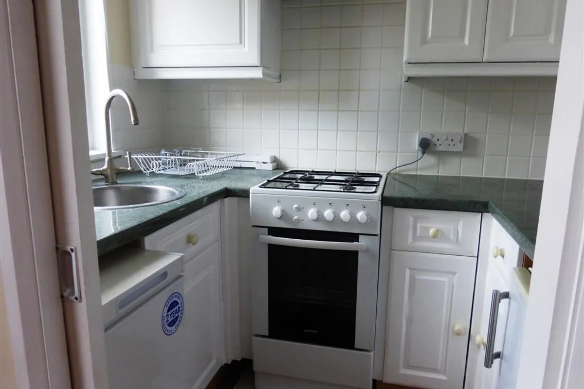 Flat Birchwood Mews in Harrogate