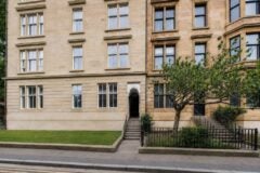 Flat Oakfield Avenue in Glasgow