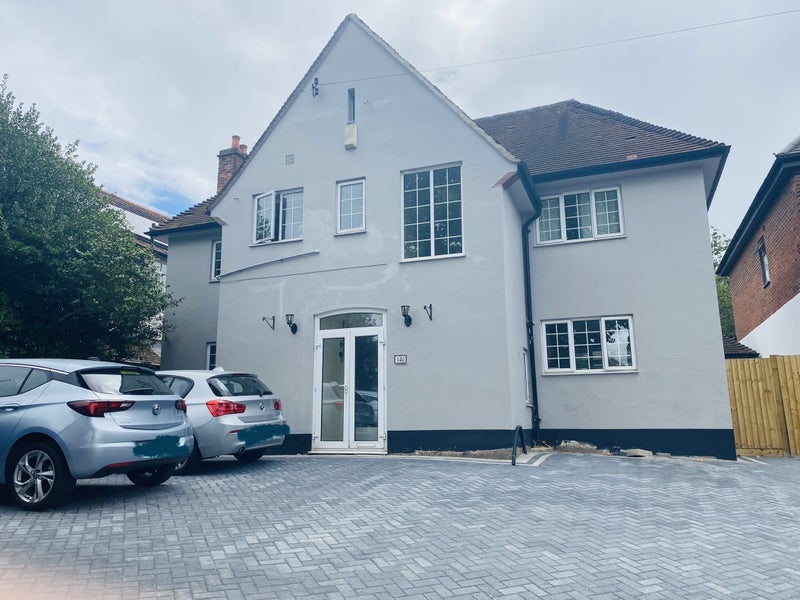 Room Addiscombe Road in Greater London