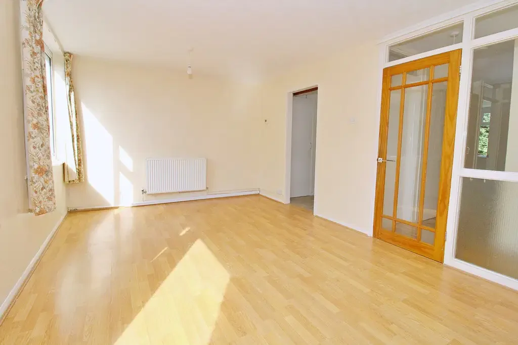 Flat Martin Lane in Rugby