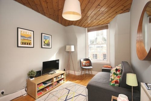 Flat Old Tolbooth Wynd in City of Edinburgh