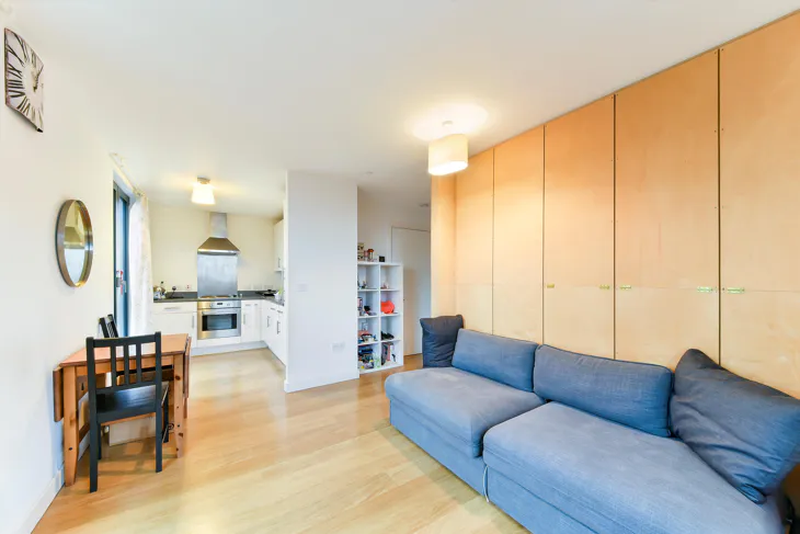 Flat York Way in Greater London