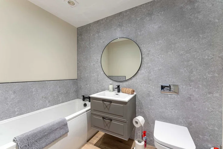 Flat Chellaston Road in Derby
