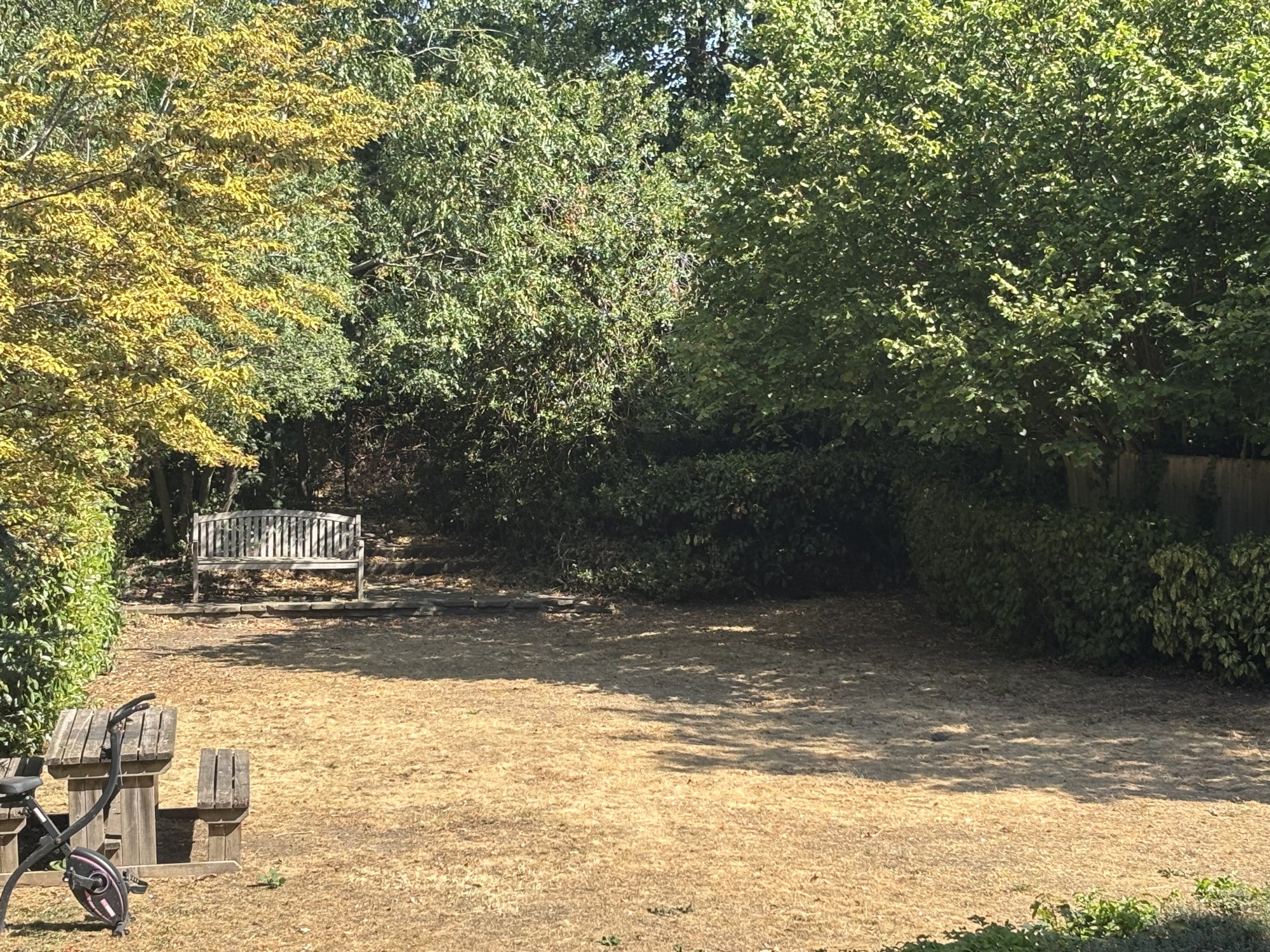 Flat Marian Gardens in Greater London