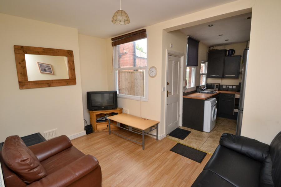 Room Dunkirk Road in Nottingham