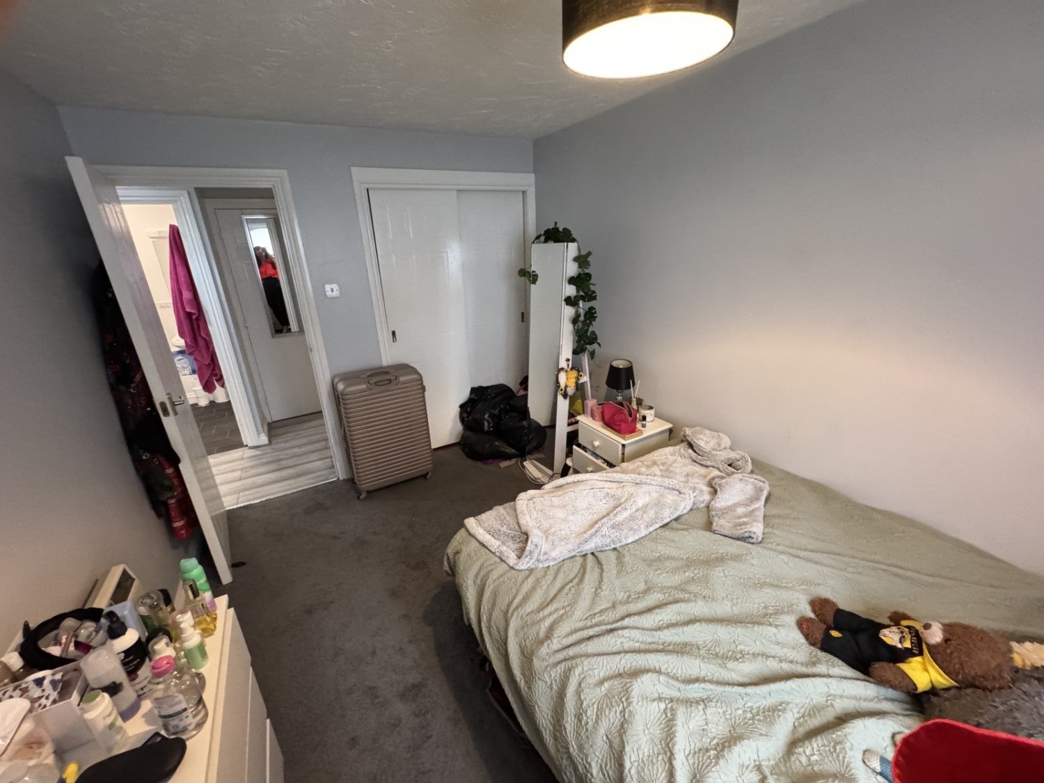 Flat Hallam Close in Watford