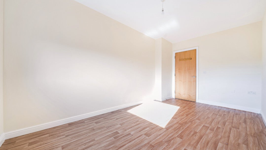 Flat Goldsworthy Gardens in Greater London