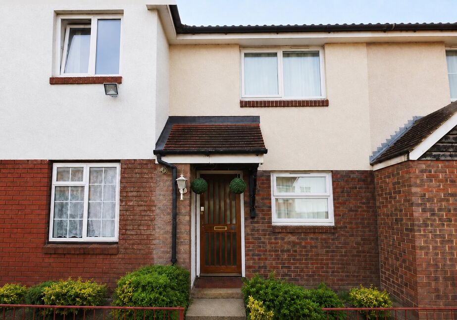 House Giralda Close in Greater London