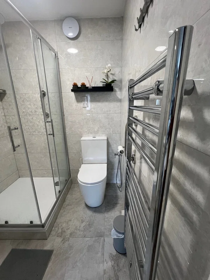 Flat Trinity Close in Greater London