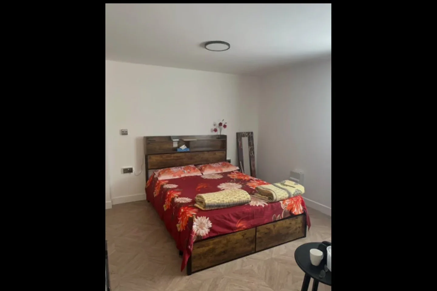 Flat Trinity Close in Greater London